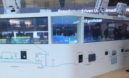 世界移動(dòng)通信大會(huì )MWC2016，賽普用透明屏與華為共舞